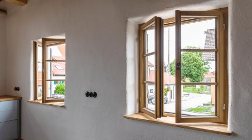 Denkmal-Fenster PaXpur in historischem Bauernhaus